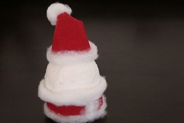 Ziemassvētku vecītis ar savām rokām par jauno 2017. - soli pa solim meistarklasēs no metāllūžņu materiāliem, plastmasas pudeles, krūzes, foto un video