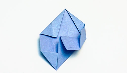 Kā padarīt origami ziedu ar savām rokām