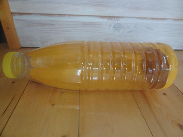 Jaunas amatniecības no plastmasas pudeles ar savām rokām dārzā un dārzā