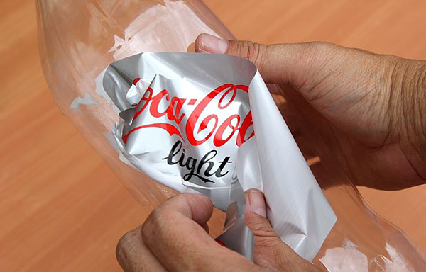 Jaunas amatniecības no plastmasas pudeles ar savām rokām dārzā un dārzā