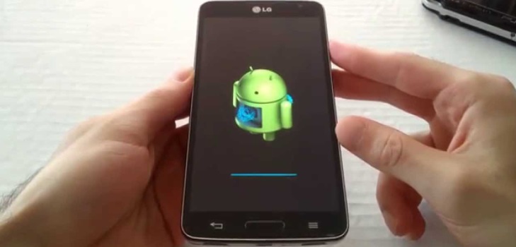 Kā mirgot Android