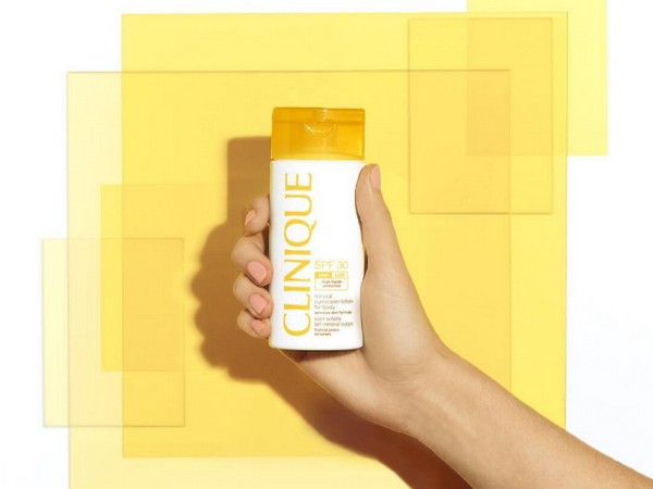 Neredzama aizsardzība: miecēšanas aģenti Clinique Mineral Sunscreen