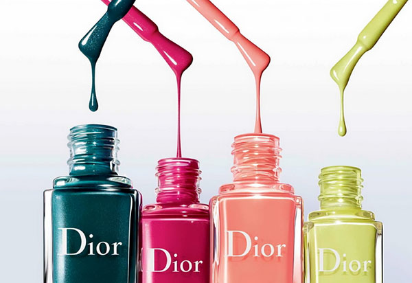 Nerātīgs gradients Dior krāsu gradācijas dekoratīvajā kolekcijā
