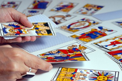 Tarot noķeršana nākotnei