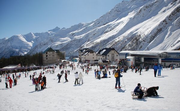 Krievijas kalnu slēpošanas kūrorti Elbrusa reģionā