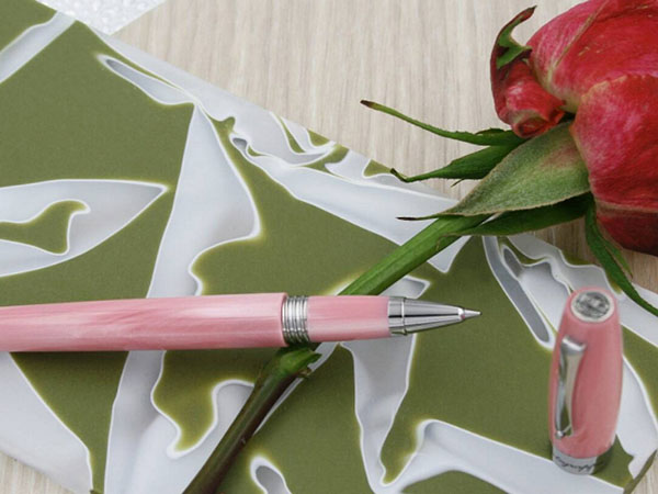 Izsmalcināta dāvana: Montegrappa pildspalvas ar ekskluzīvu dizainu