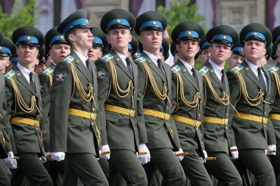 Kā sew epaulettes: praktiskie padomi