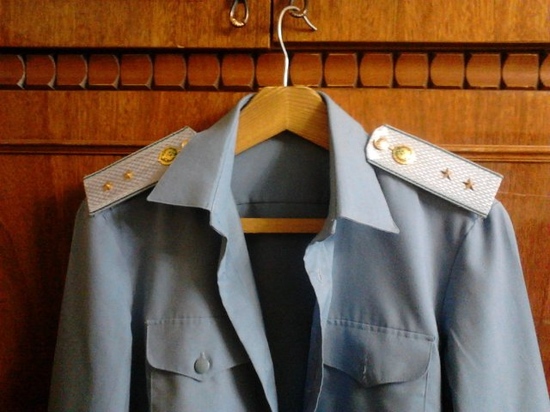 Kā sew epaulettes: praktiskie padomi