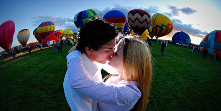 pāris ir kissing