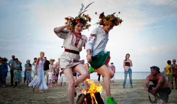 Kāds ir Ivan Kupala skaits 2016. gadā? Kādas laimes stāsti, rituāli, tradīcijas ir saistītas ar brīvdienu? Ko darīt ar Ivanu Kupalu, apsveicam