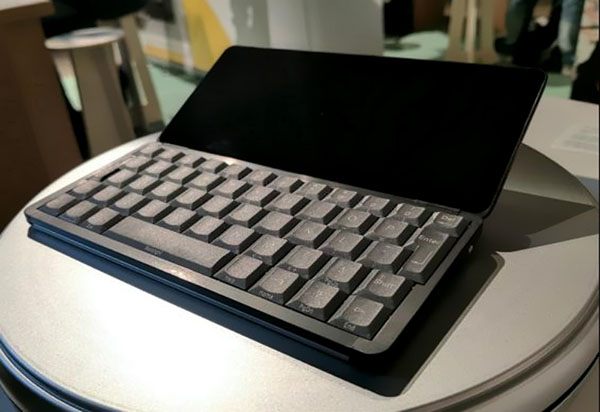 Miniature klēpjdators Gemini PDA - tiem, kas ir ceļā