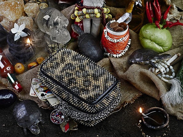 Spilvens par Pelnrušķīte: sajūga maiss Pilotīns no Christian Louboutin