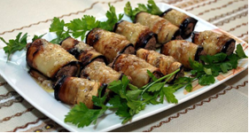 šampinjoni un baklažāni