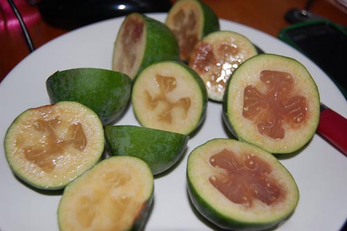 Feijoa ar medu, recepte ar foto