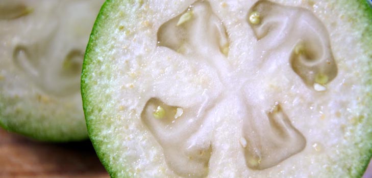 Feijoa ar cukuru, labākās receptes ar fotogrāfijām