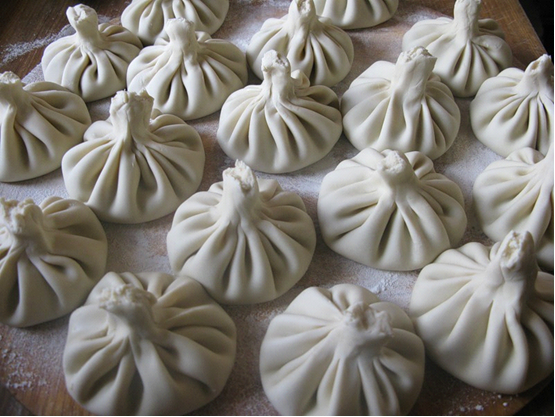 plaķēti khinkali