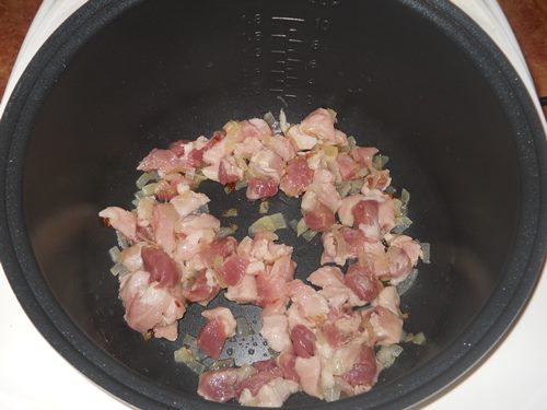 Cūkgaļa krēmīgā mērcē daudzveidīgā veidā