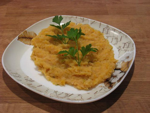 Kā pagatavot zirņu ēsteri ar gaļu