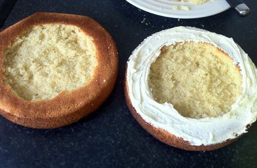 Delicious un neparasta kūka multivarka - soli pa solim ar fotogrāfijām