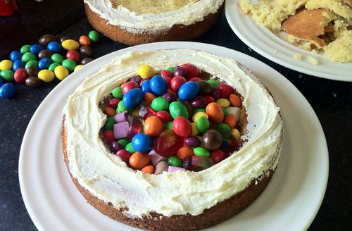 Delicious un neparasta kūka multivarka - soli pa solim ar fotogrāfijām