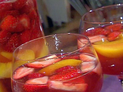 Sangria ar rozā vīnu 