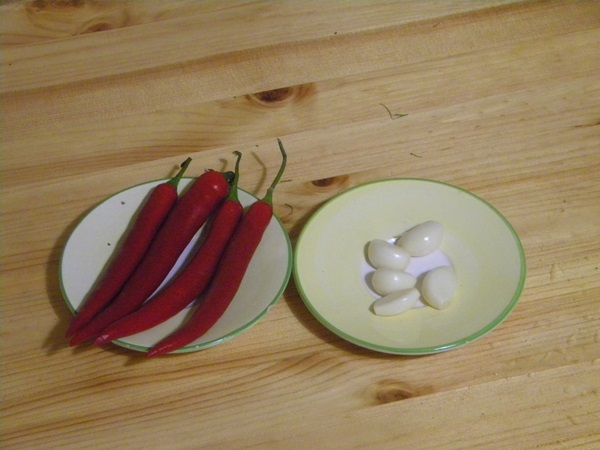 Kraukšķīgie svaigi gurķi kausiņā