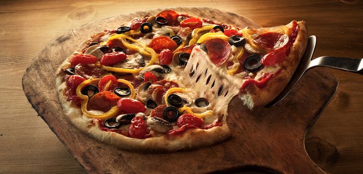Pizza receptes cepšanas traukā