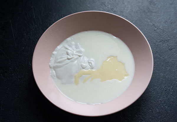 Paradīzes prieks: recepte delicious desertu Trīs piens