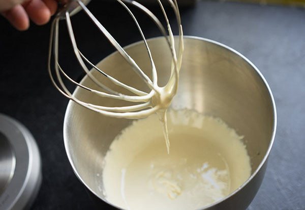 Paradīzes prieks: recepte delicious desertu Trīs piens