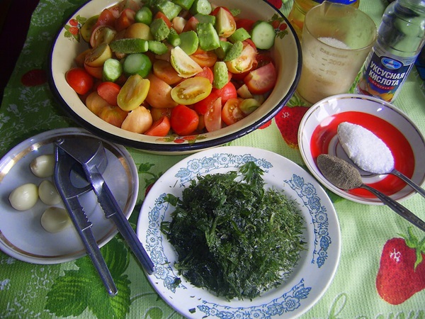 Tomātu salāti ziemai