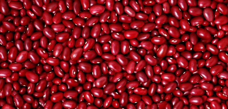 Salāti ar konservētām pupiņām: garšīgas un vienkāršas receptes 