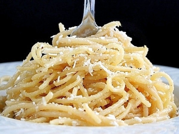 Spageti ar sieru