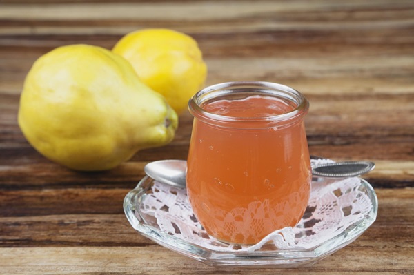 Jam no cidonijas: visgaršīgākās receptes ar fotogrāfijām