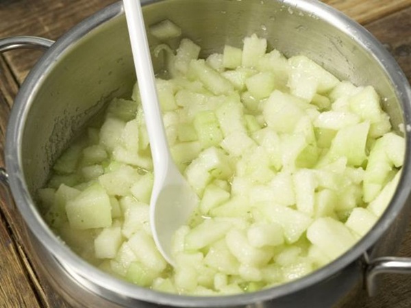 Jam no melones un melones garoza ziemai - vienkārši receptes
