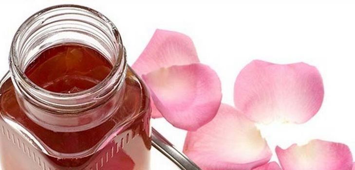 Jam no rožu ziedlapiņām Jam no rožu ziedlapiņām