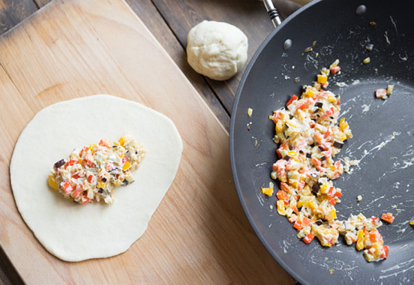 Delicious recepte: calzone ar dārzeņu pildījumu